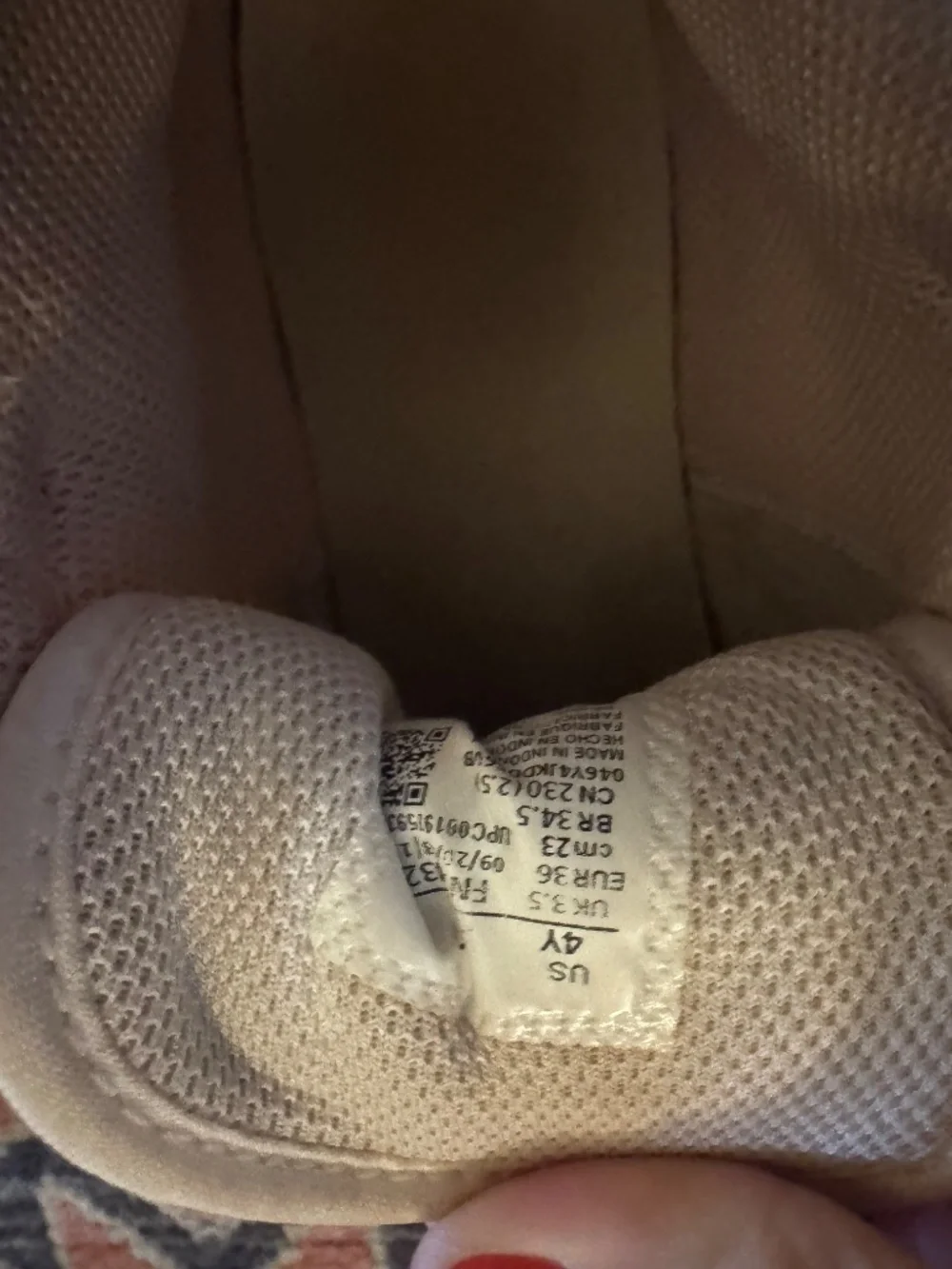Air Jordan 1 Retro Mid Shoes Girls Size 4 Pink White